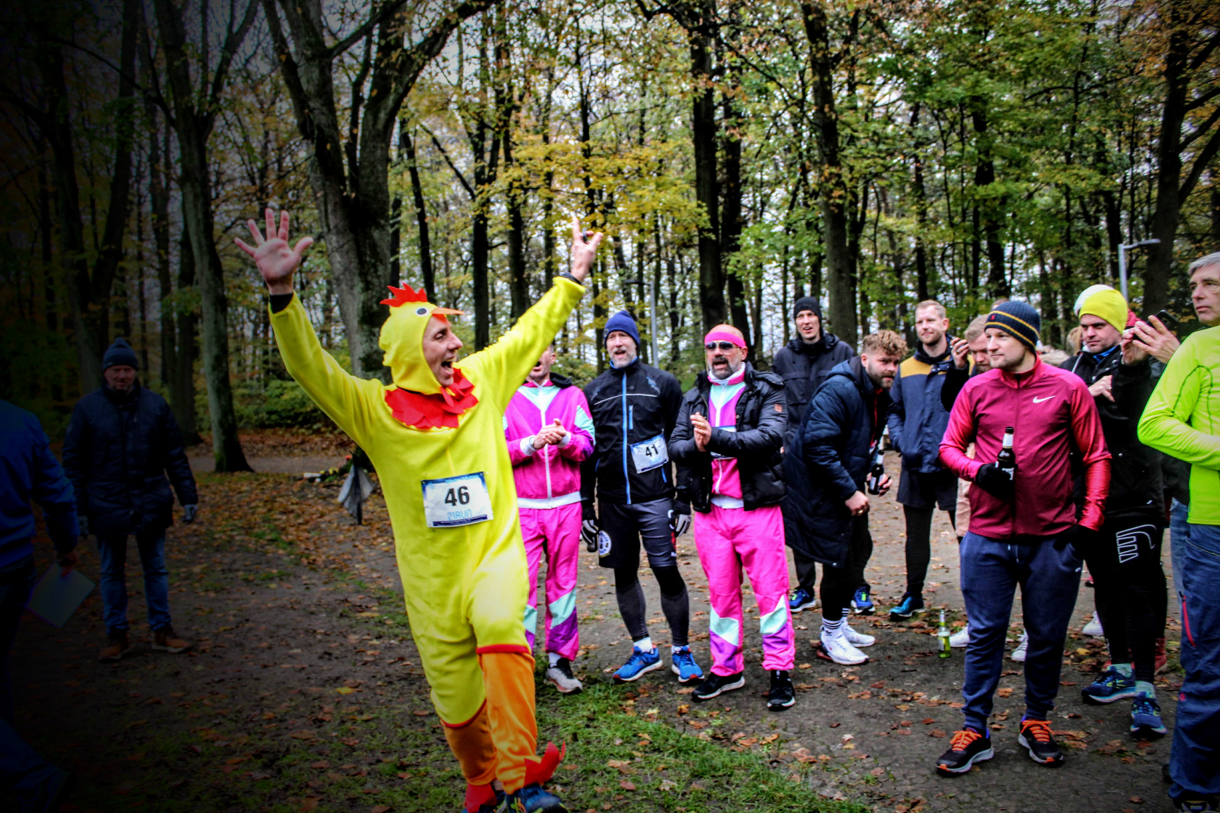 Gut gelaunte Teilnehmer beim Winterlauf
